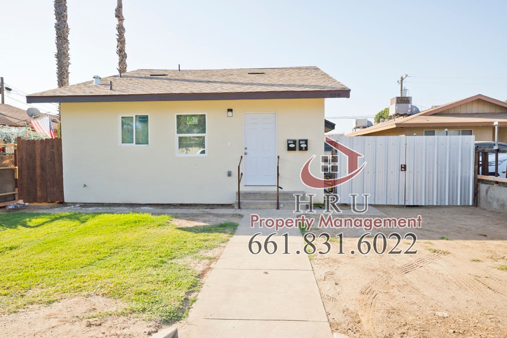 Bakersfield Apartment: 107-109 Woodrow Ave.