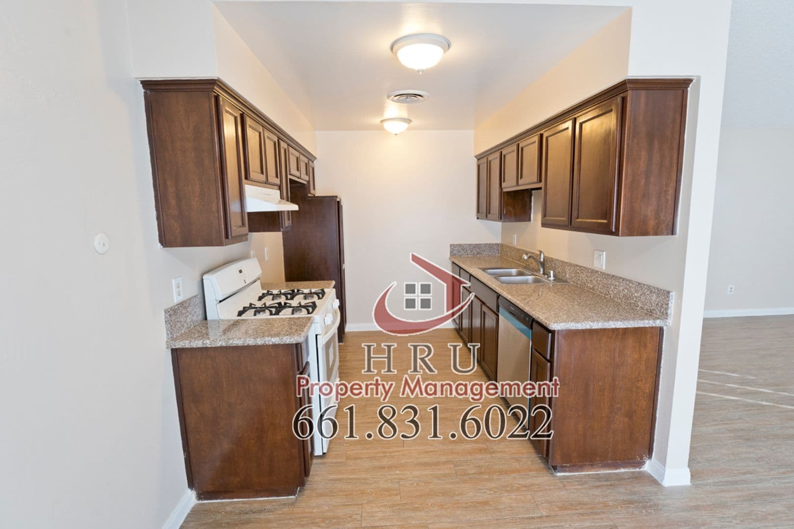 Bakersfield House: 4613 Parkwood Ct.