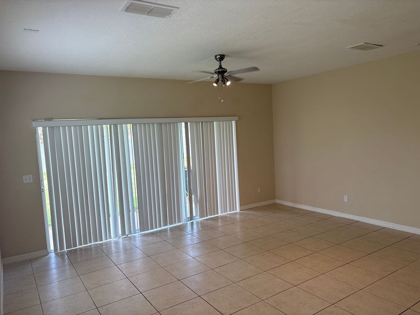 Orlando Townhome: 9428 Flowering Cottonwood Rd. #660