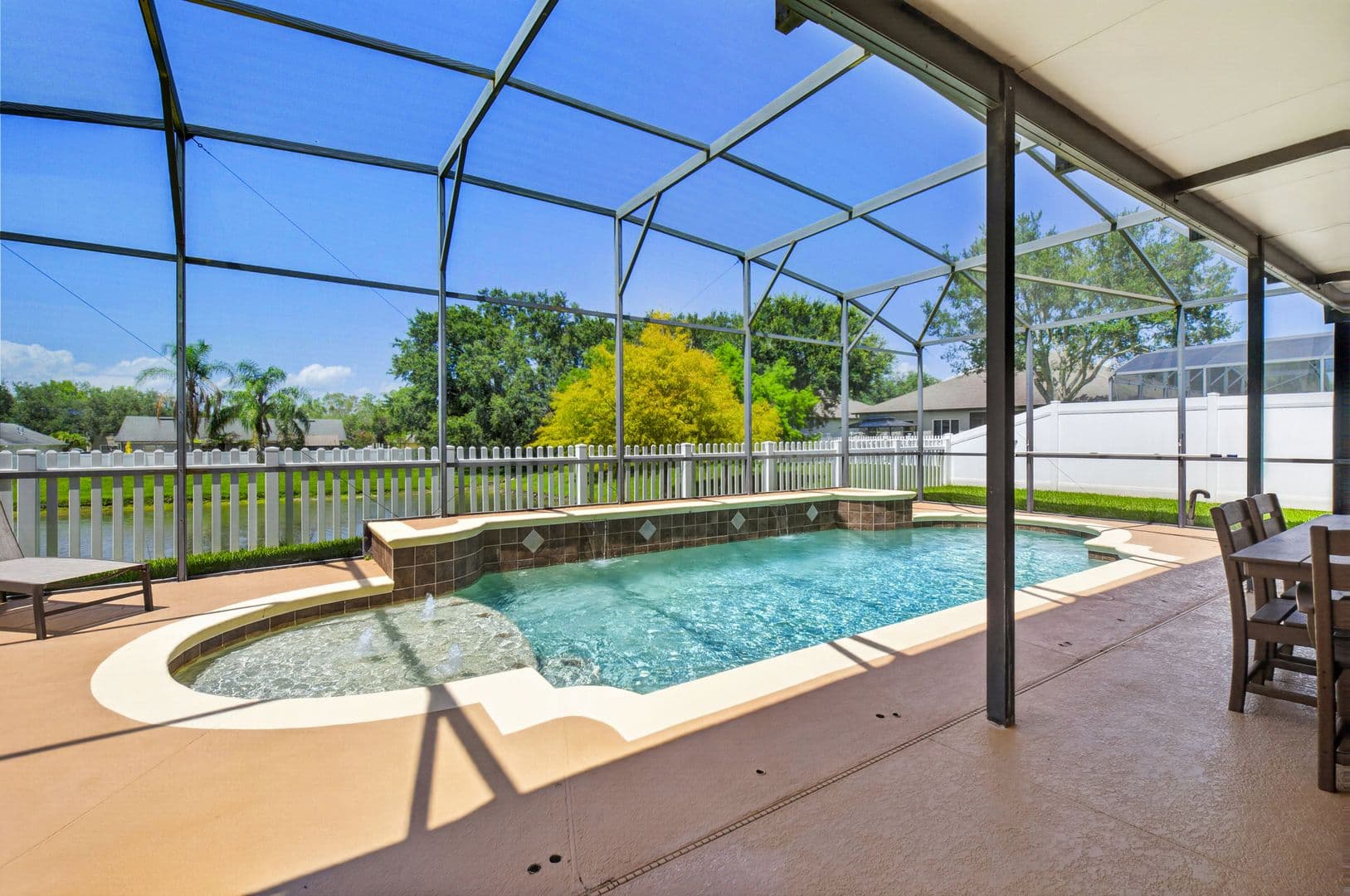 Winter Garden House: 353 Lake Amberleigh Drive