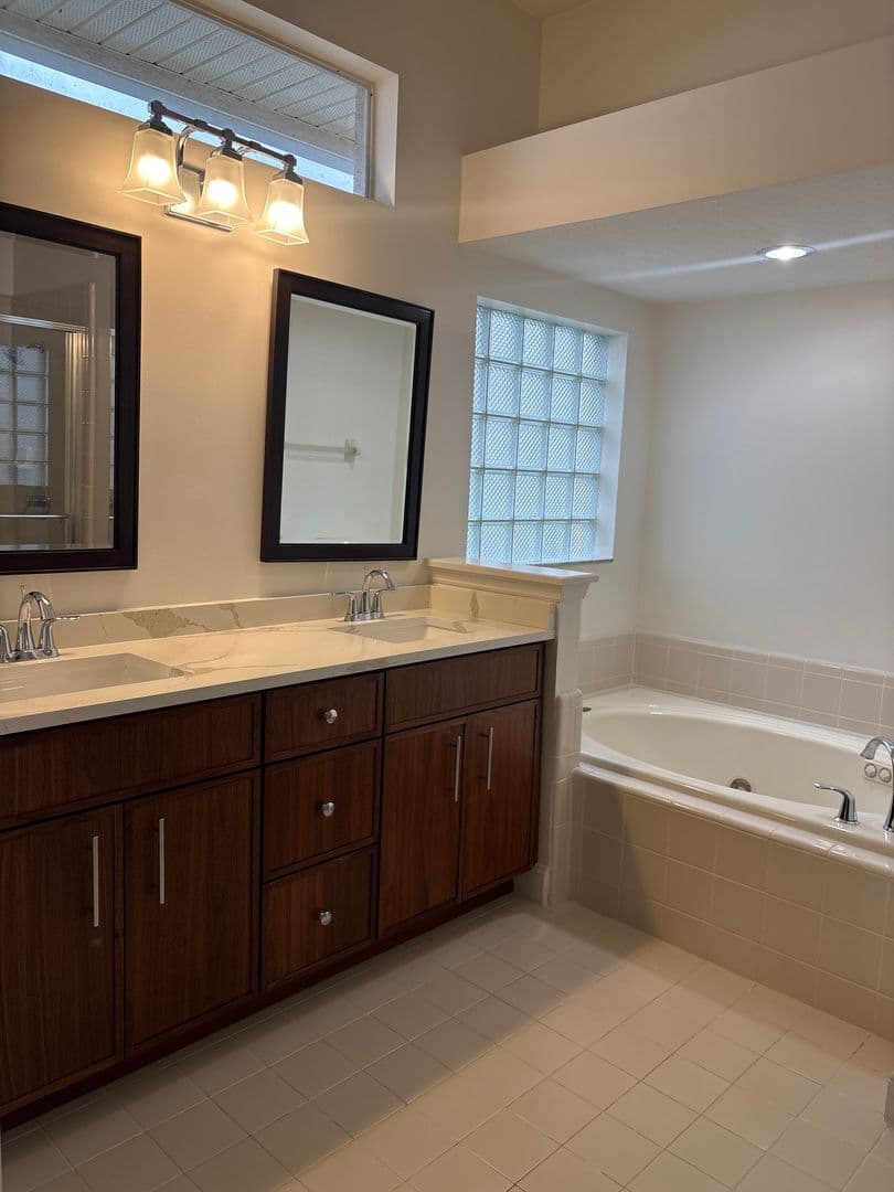 Orlando House: 2415 Raven Croft Ct.