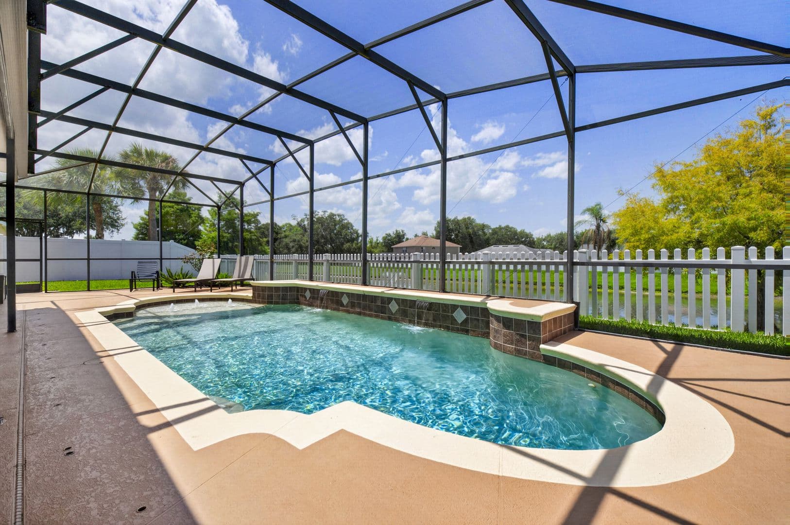 Winter Garden House: 353 Lake Amberleigh Drive