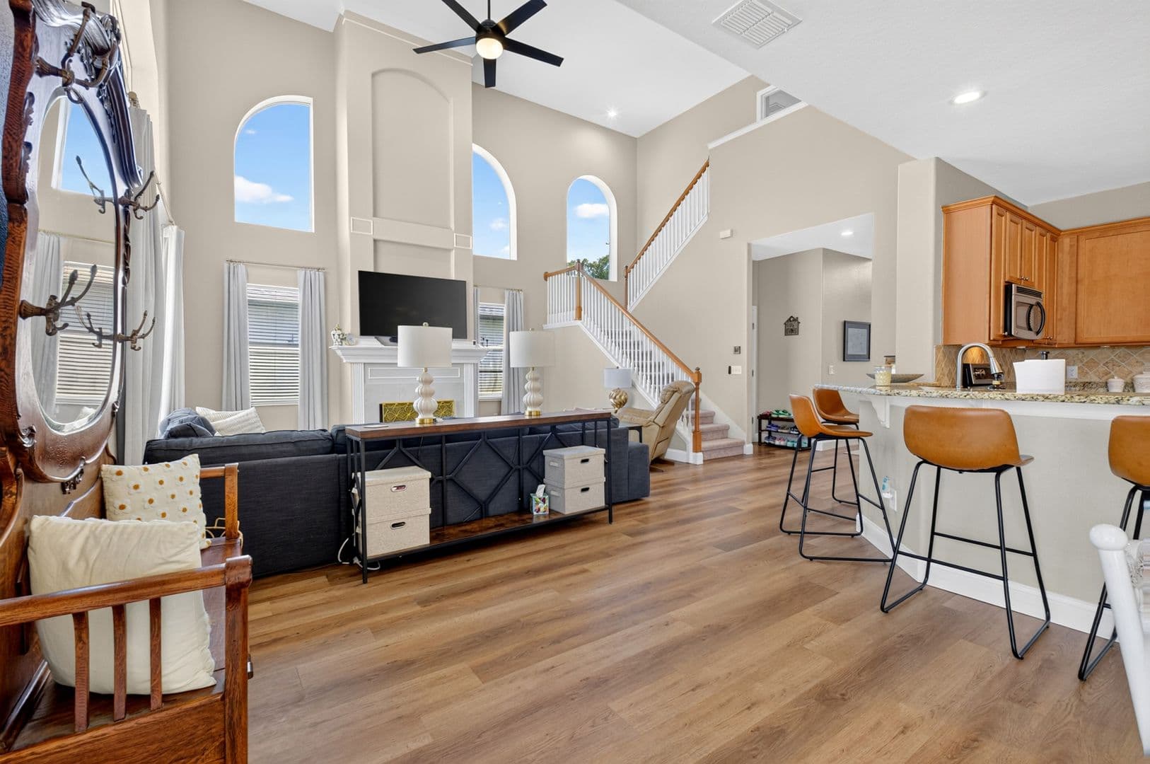 Winter Garden House: 353 Lake Amberleigh Drive