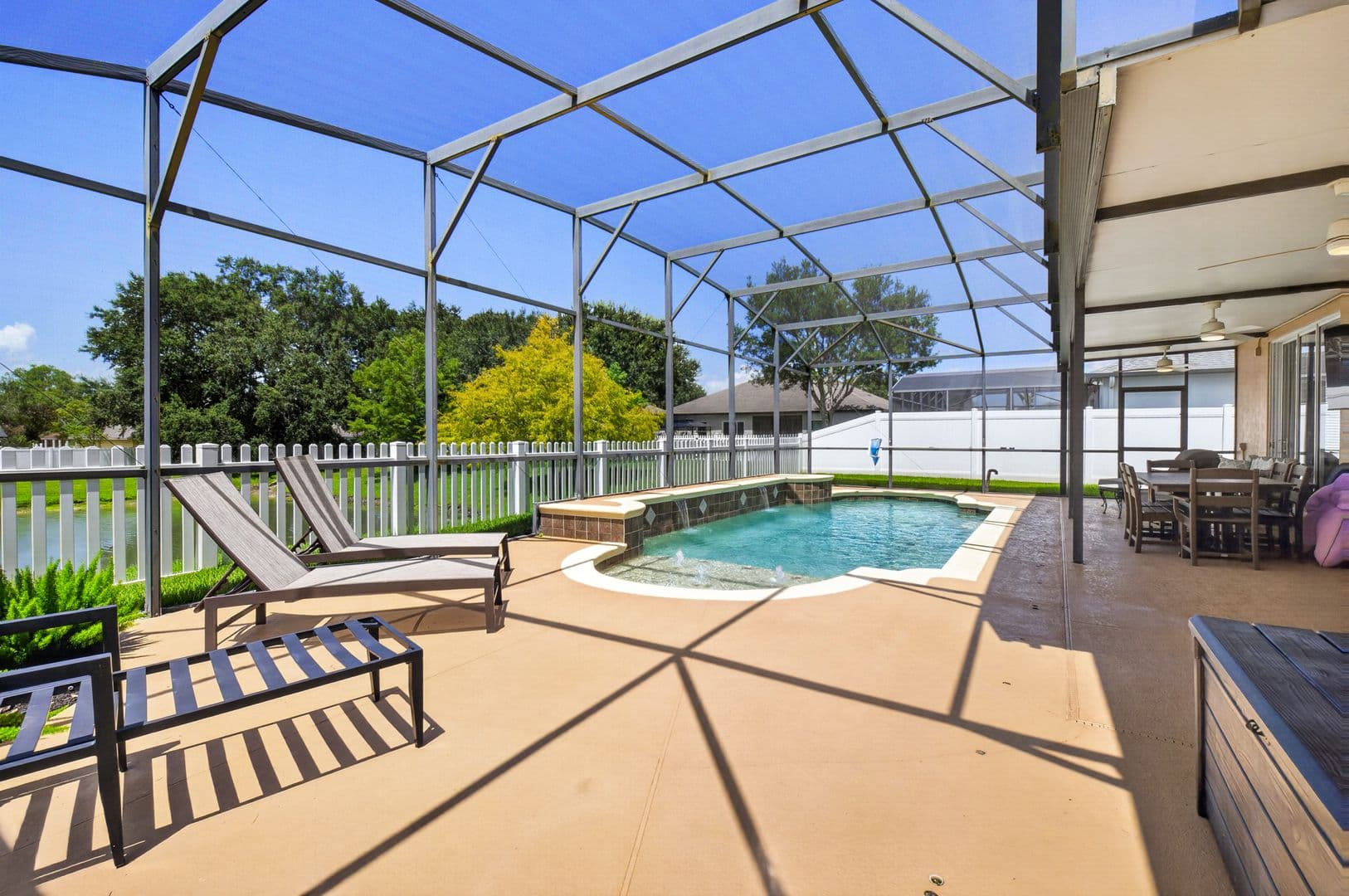 Winter Garden House: 353 Lake Amberleigh Drive