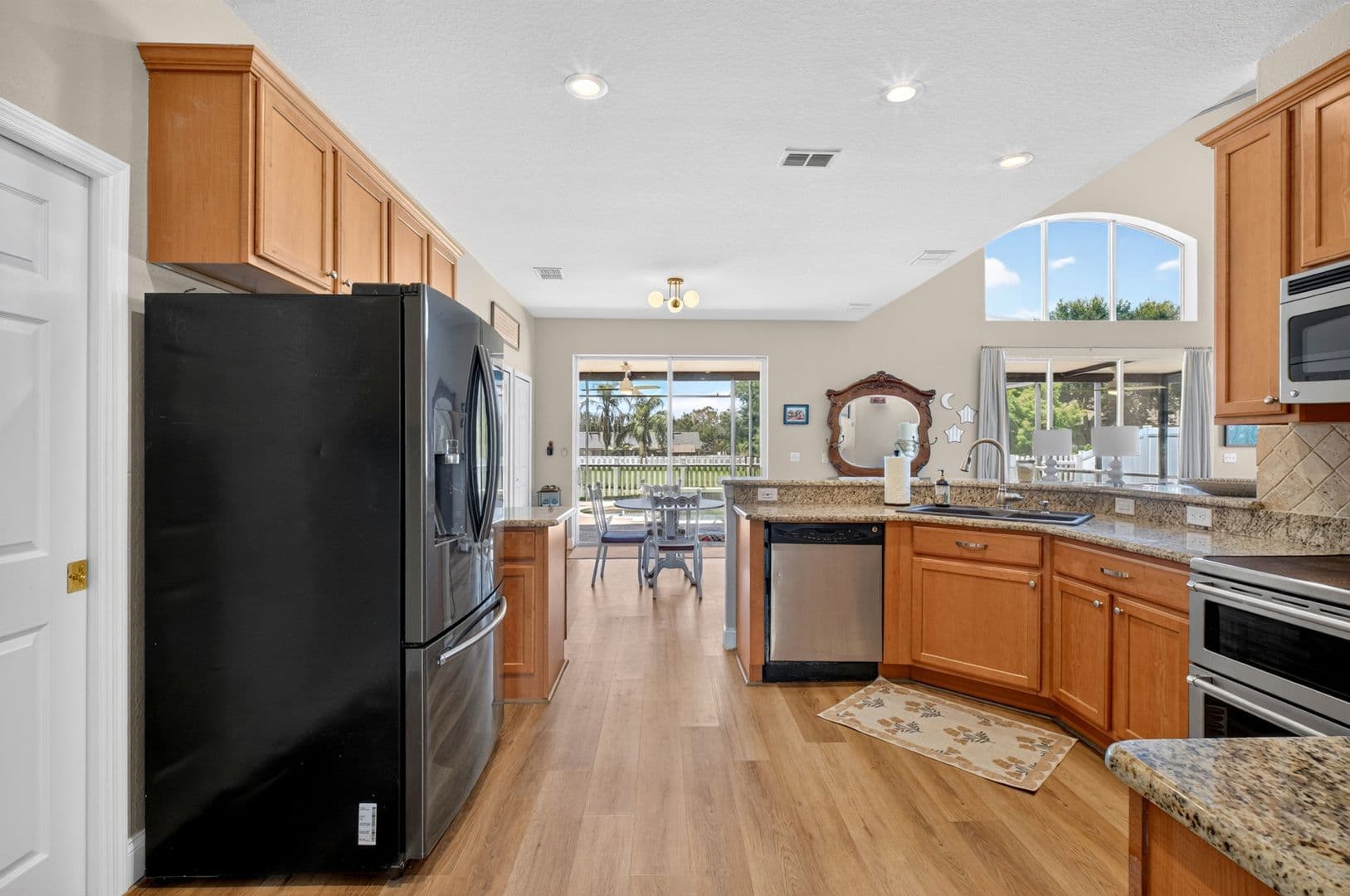 Winter Garden House: 353 Lake Amberleigh Drive