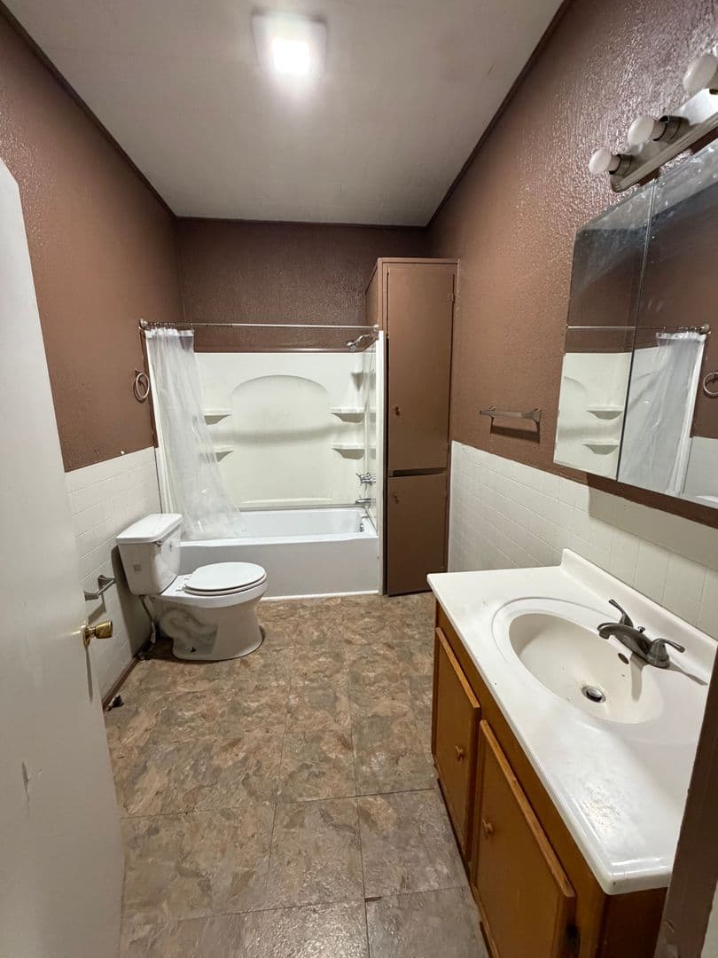 Beaumont House: 3720 Irving