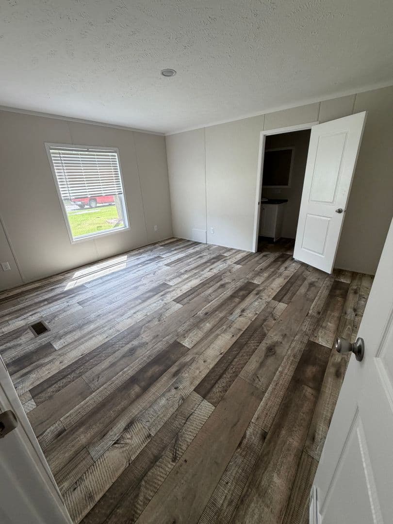 Beaumont Apartment: 11279 N. Keith Rd.