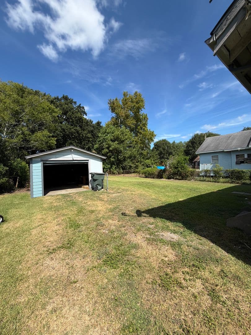 Beaumont House: 3720 Irving