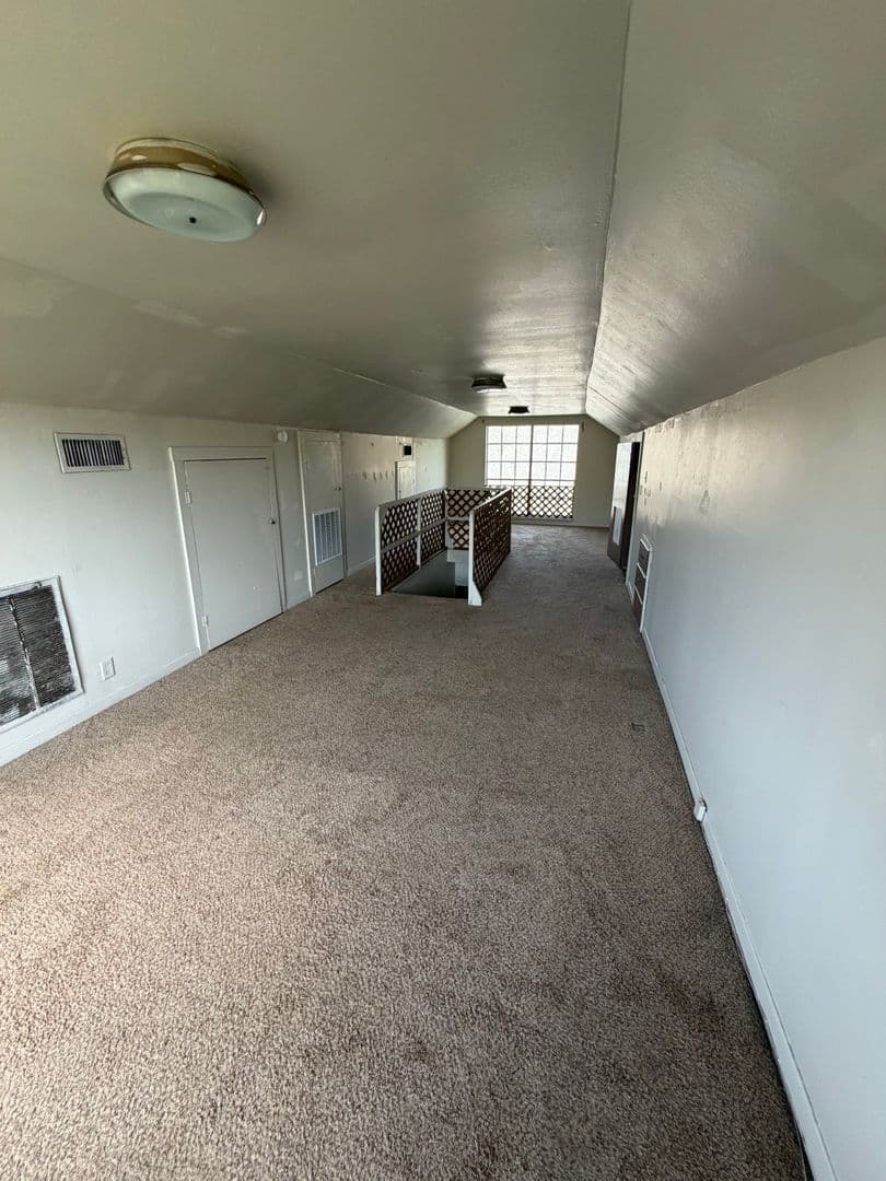 Beaumont House: 3720 Irving