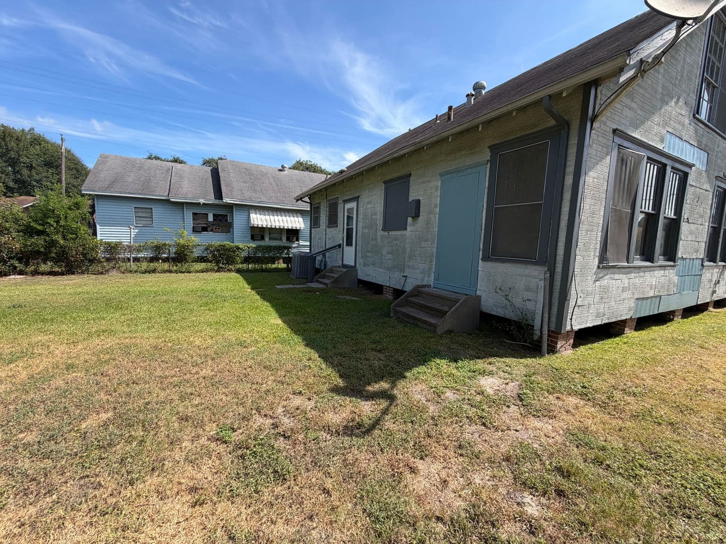 Beaumont House: 3720 Irving