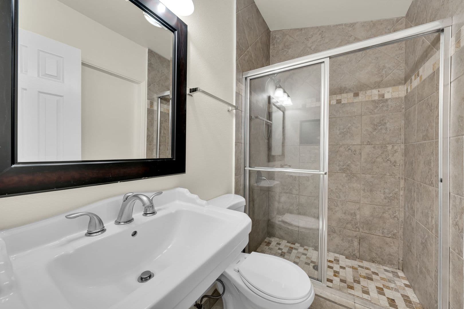 Escondido House: 1114 N Ivy Street