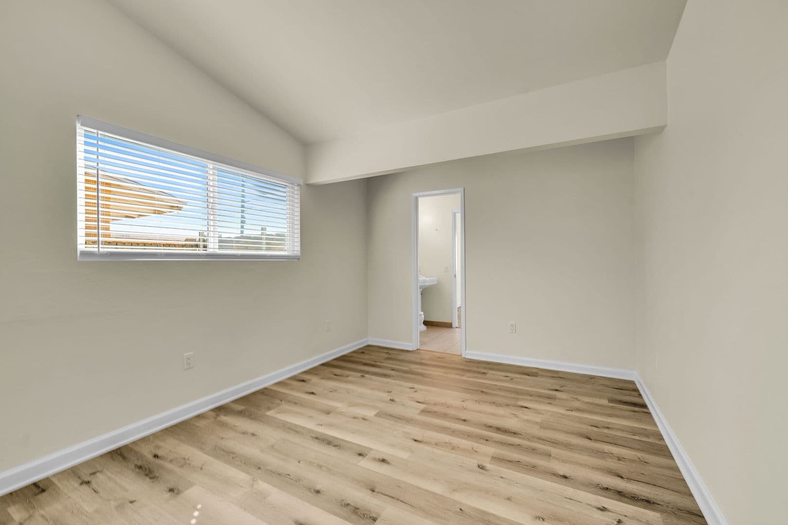 Escondido House: 1114 N Ivy Street