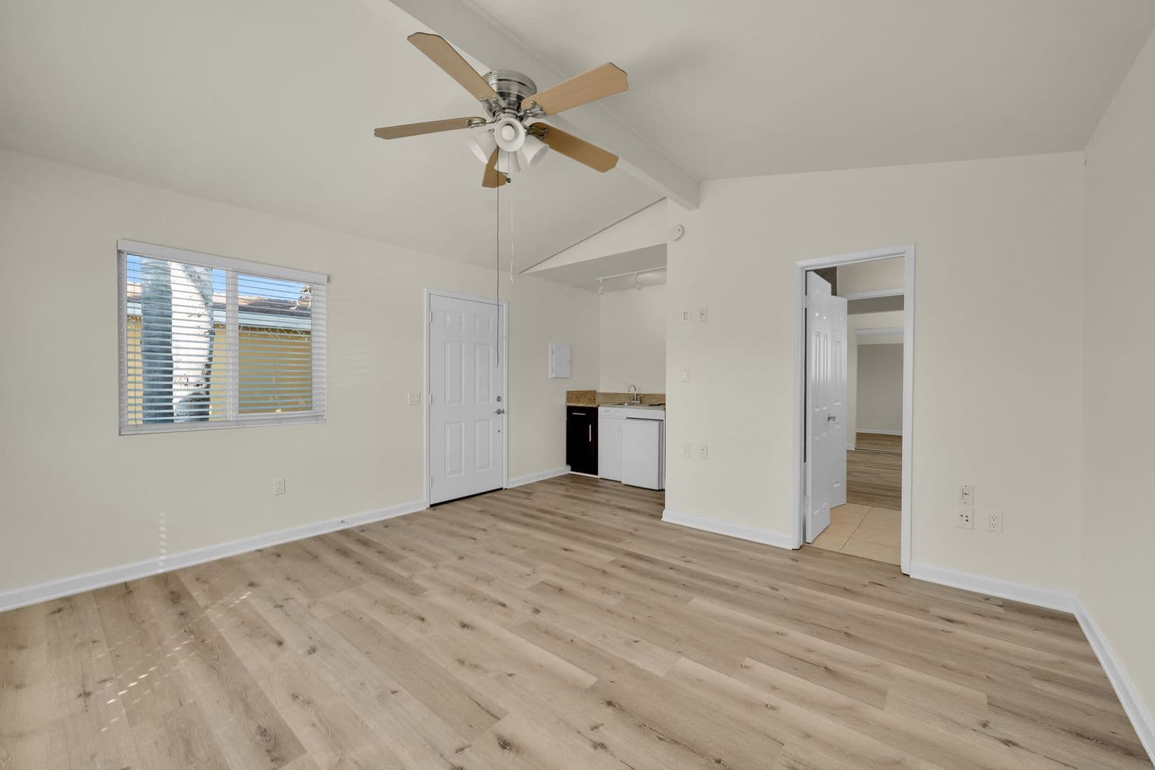 Escondido House: 1114 N Ivy Street