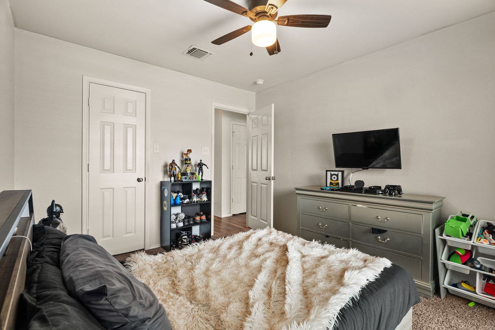 Killeen House: 310 Saddleback Trl