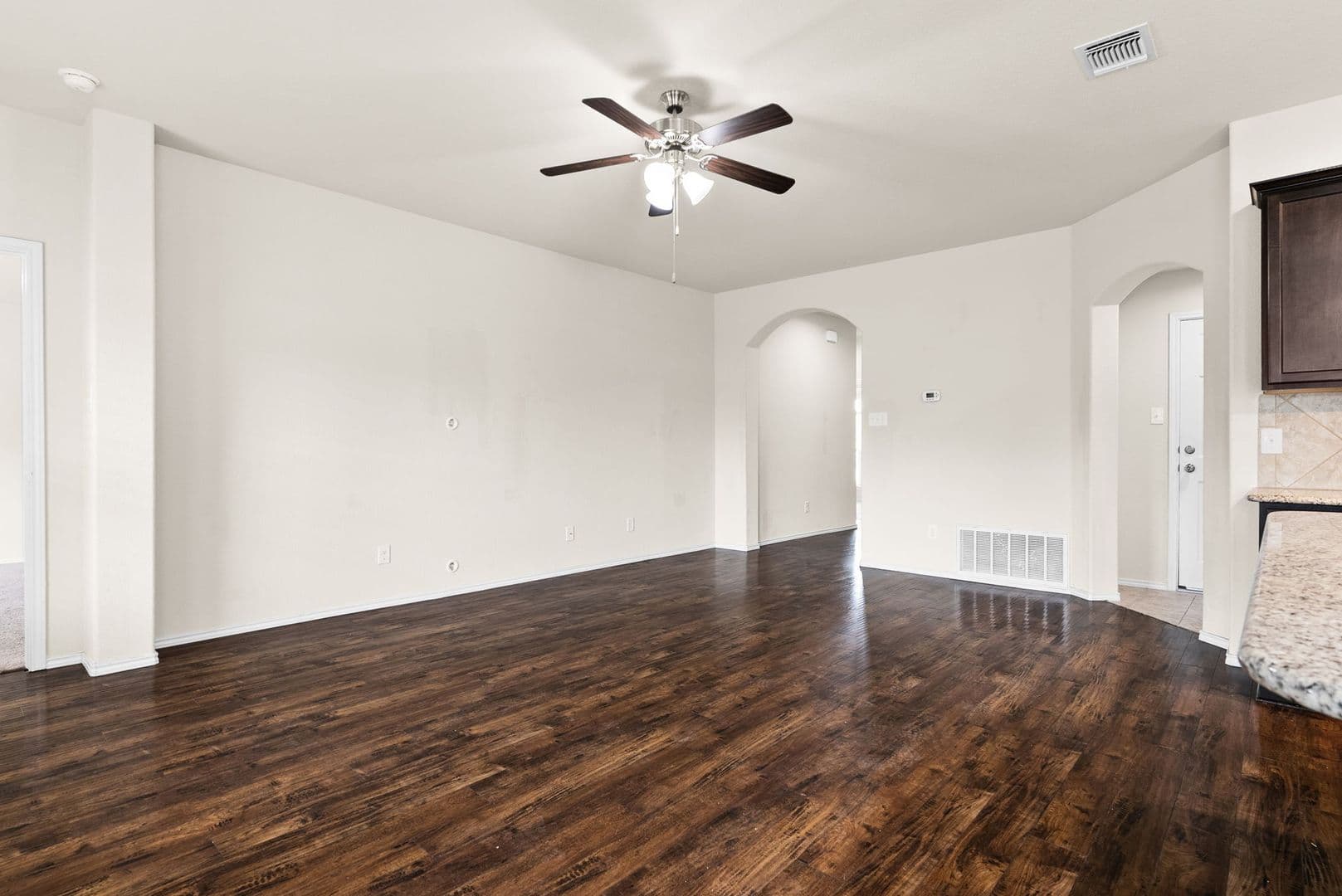 Copperas Cove House: 810 Hobby Rd