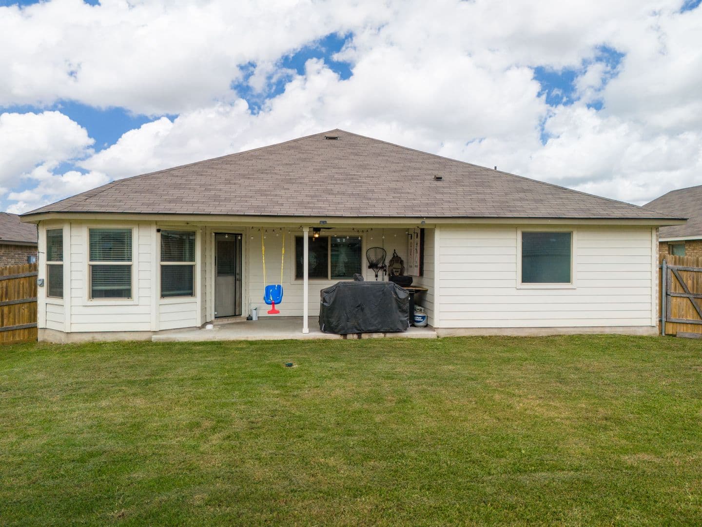 Killeen House: 310 Saddleback Trl