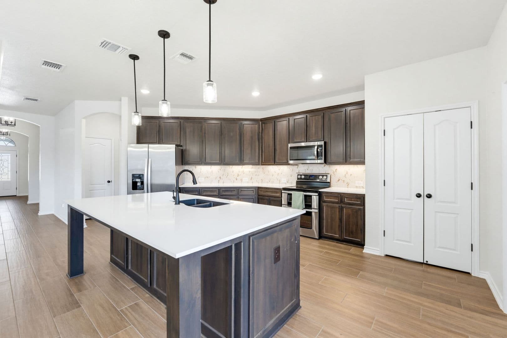 Killeen House: 510 Roy Cordell St.