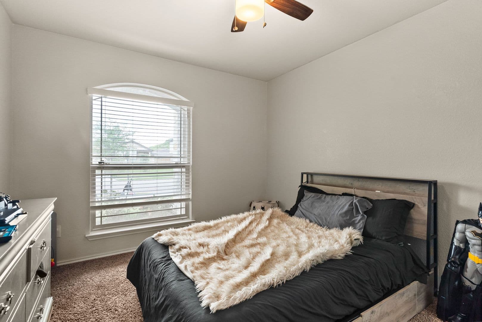 Killeen House: 310 Saddleback Trl