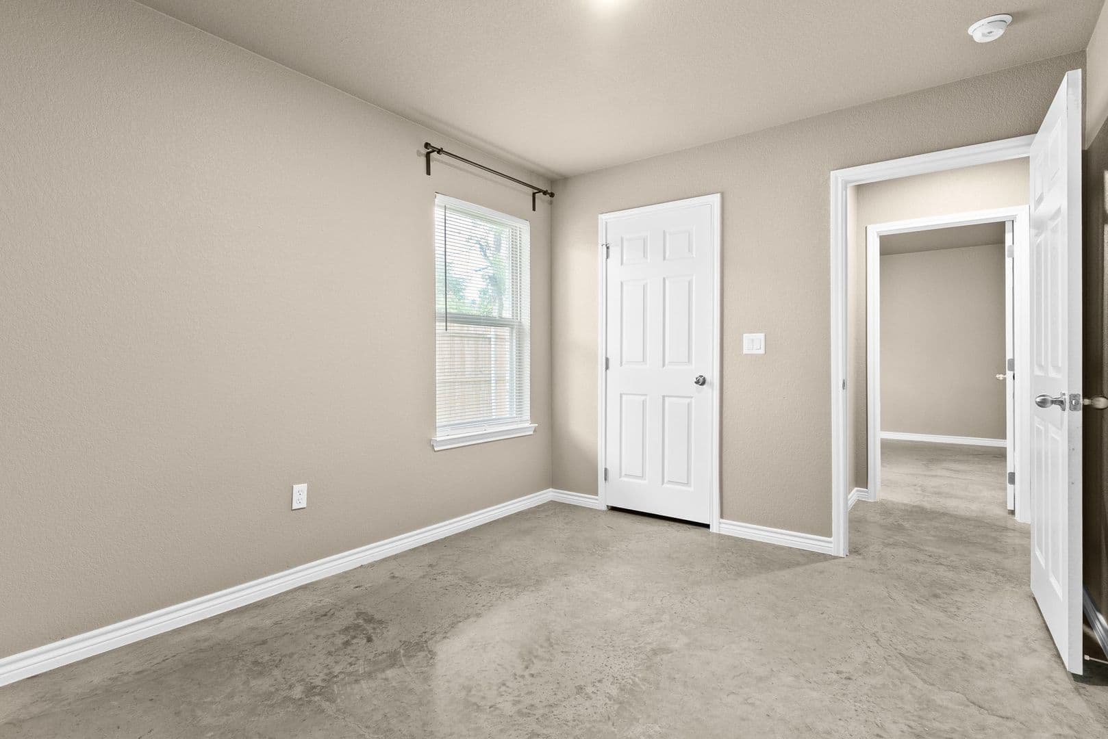 Killeen Apartment: 2011 Wood Ave