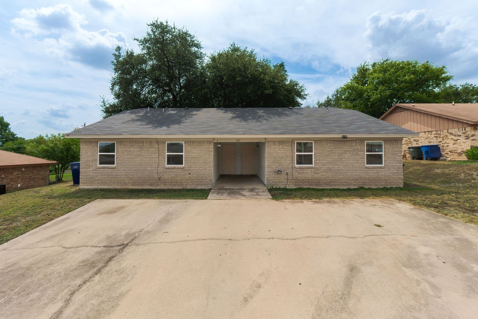 Copperas Cove Apartment: 203 Sorrell Dr.
