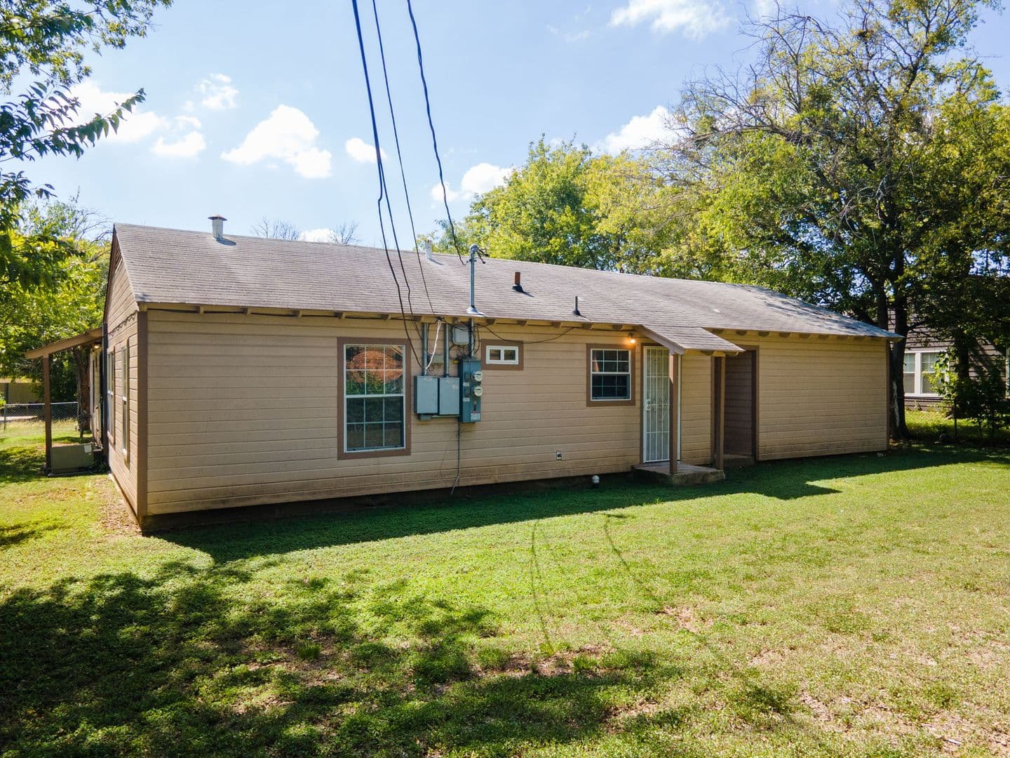 Killeen Apartment: 2005 Elkins Ave.