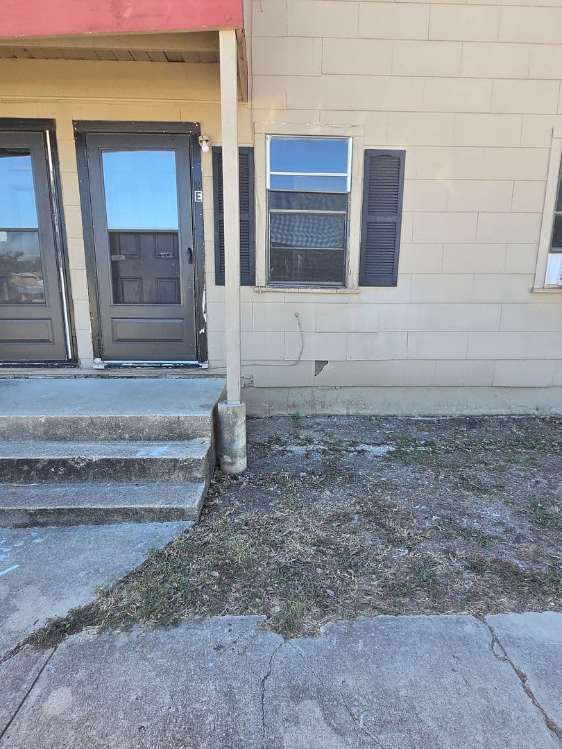 Killeen Apartment: 1217 N 8th