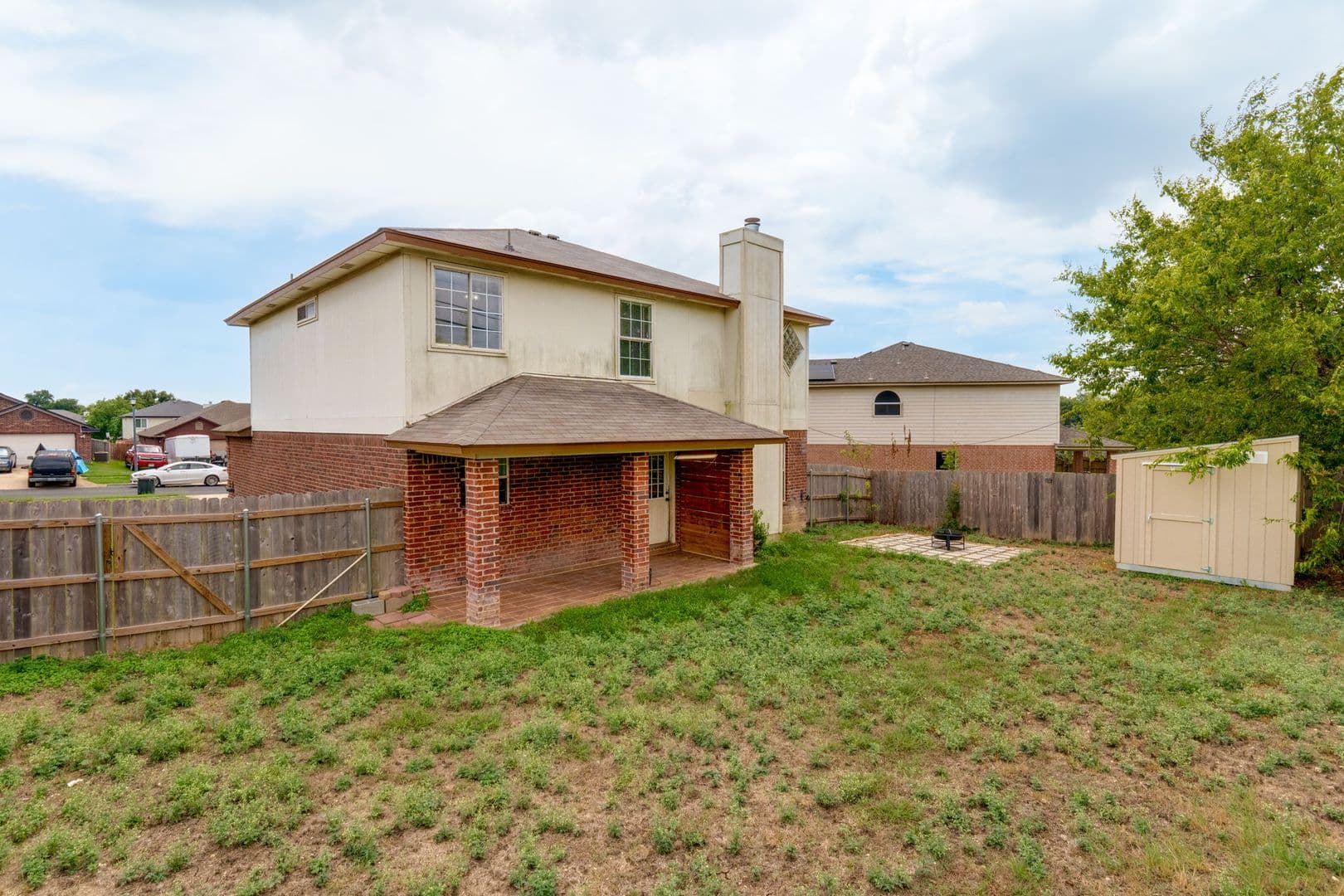 Killeen House: 4405 Twin Oaks Cir