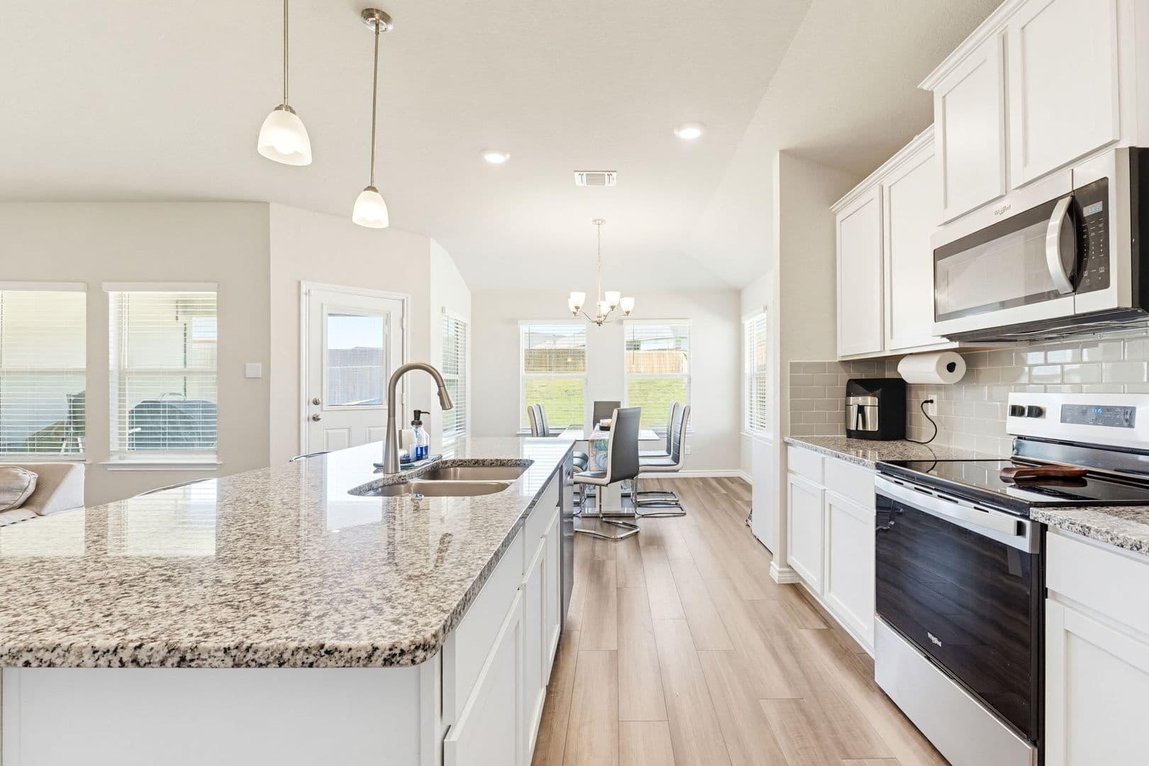 Nolanville House: 1854 Truscott Pkwy