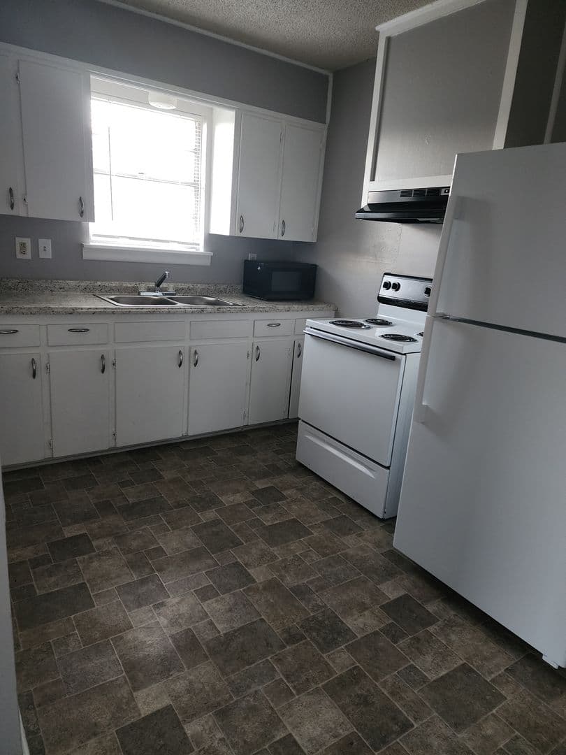 Copperas Cove Apartment: 403 E Robertson Ave