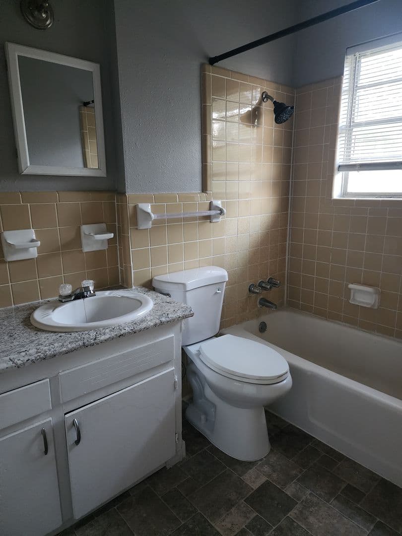 Copperas Cove Apartment: 403 E Robertson Ave