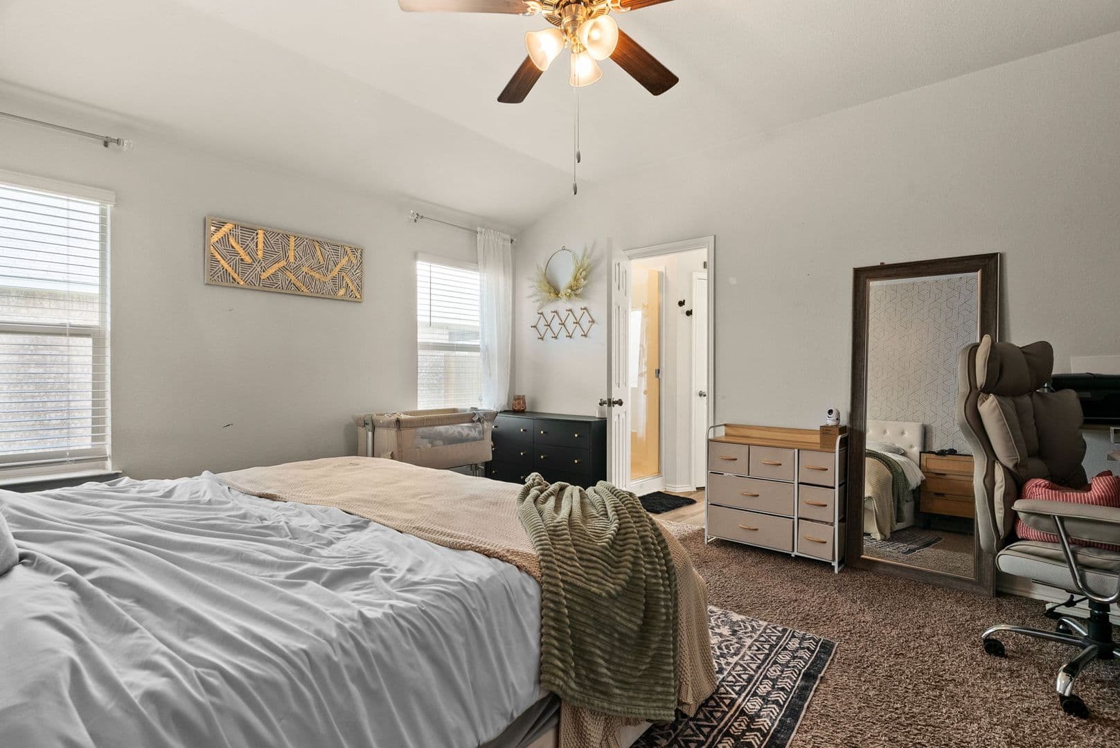 Killeen House: 310 Saddleback Trl