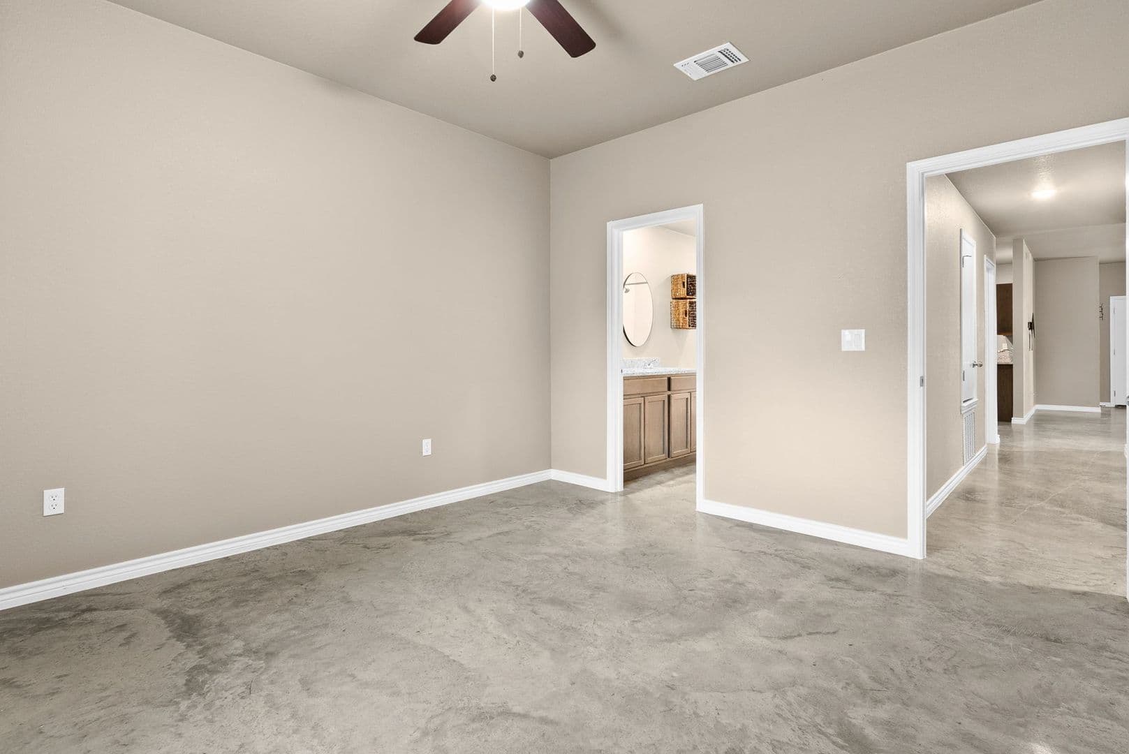 Killeen Apartment: 2011 Wood Ave