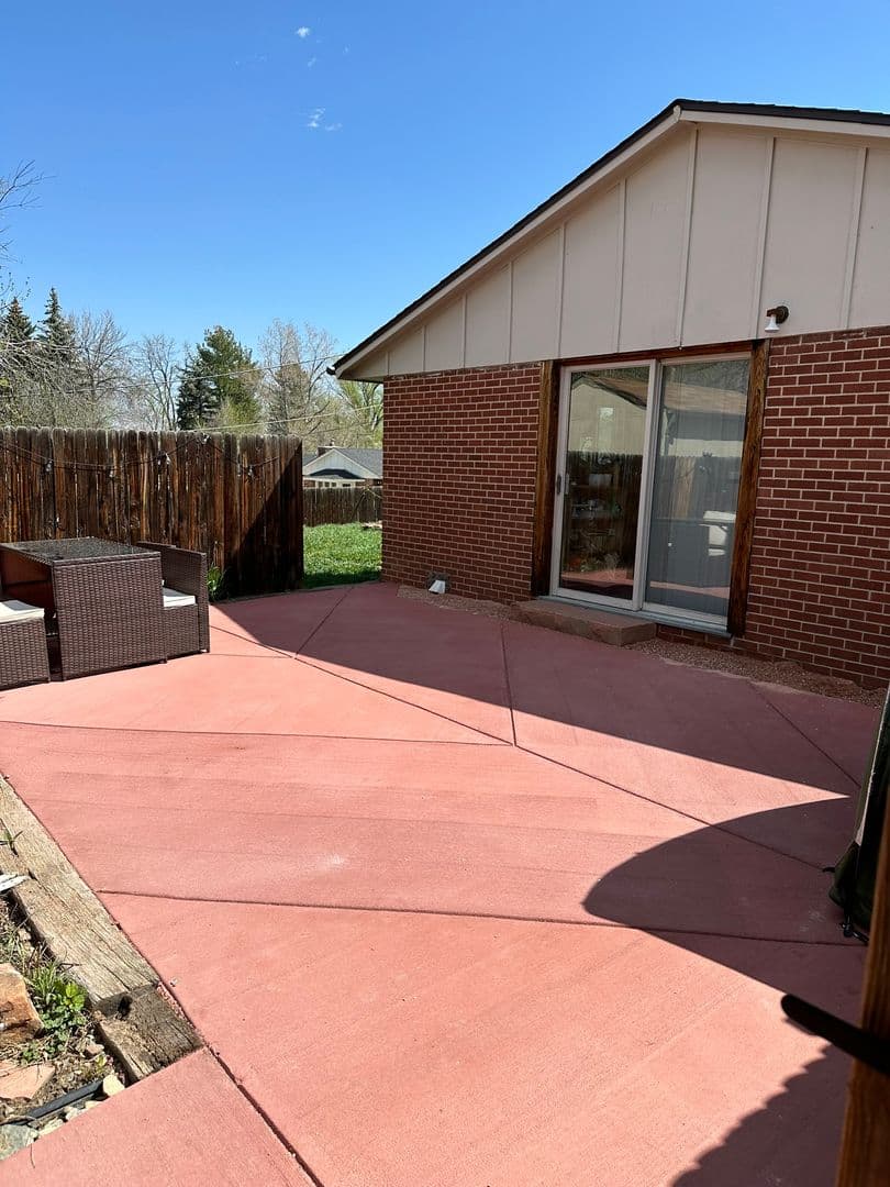 Boulder House: 3355 Aurora Ave
