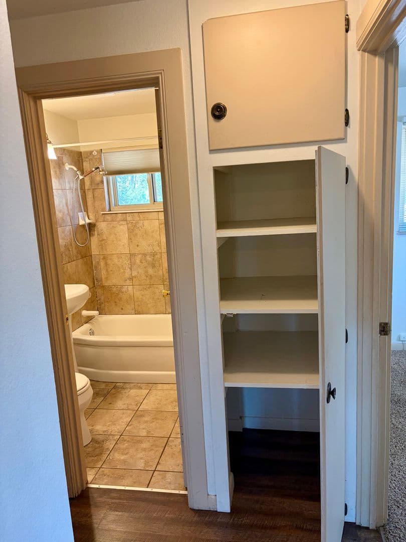 Boulder House: 2815 Pennsylvania Ave