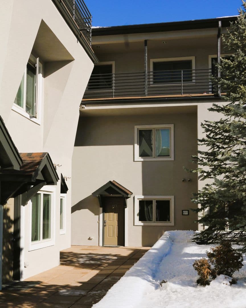Boulder Condo: 2800 E. Aurora Ave #113