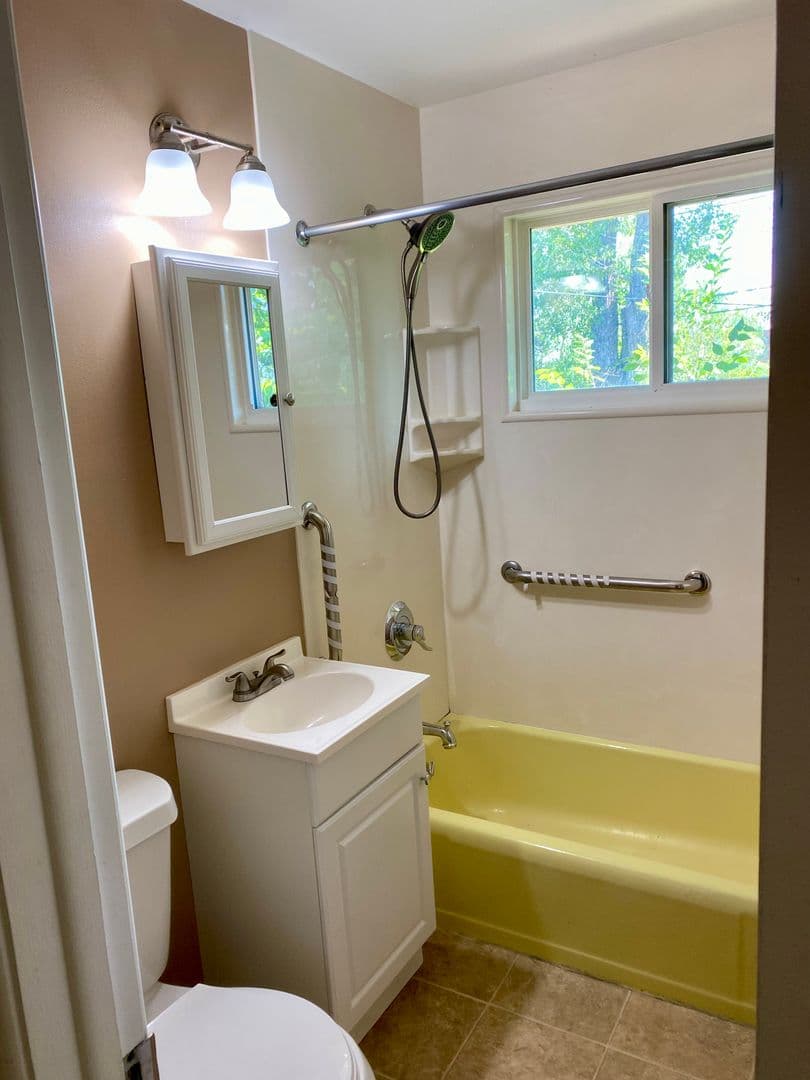 Boulder House: 3055 Moorhead Ave