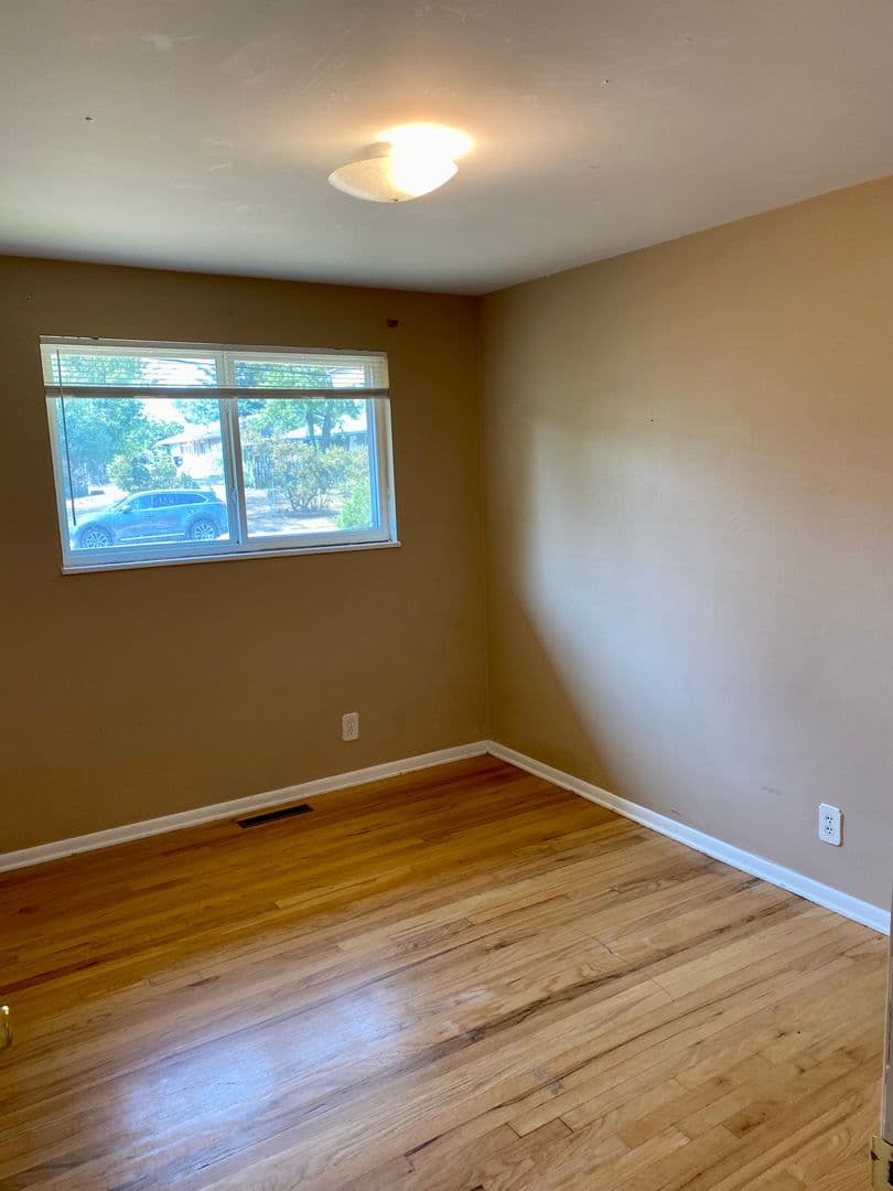 Boulder House: 3355 Aurora Ave