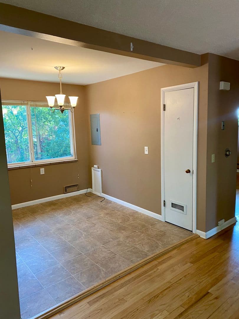 Boulder House: 3055 Moorhead Ave