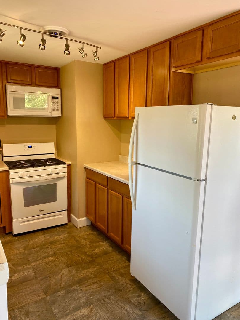 Boulder House: 3355 Aurora Ave