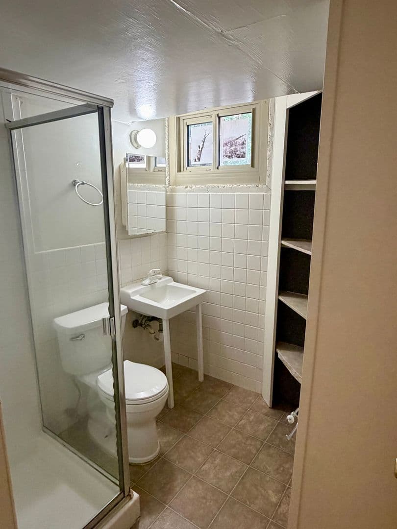 Boulder House: 2815 Pennsylvania Ave