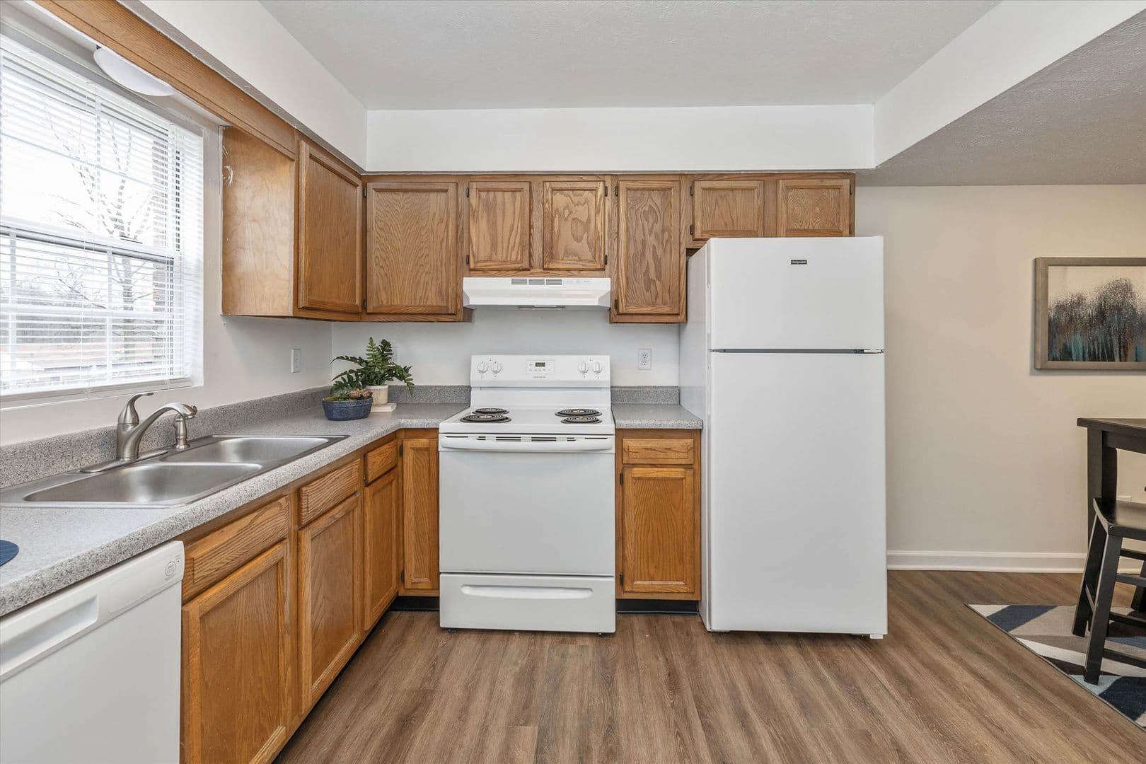 Danville Apartment: 1965 E Main St