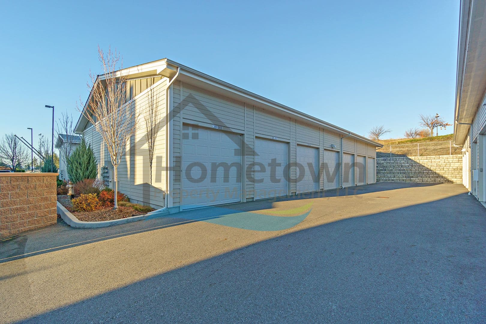 Post Falls House: 355 W Waterside Dr
