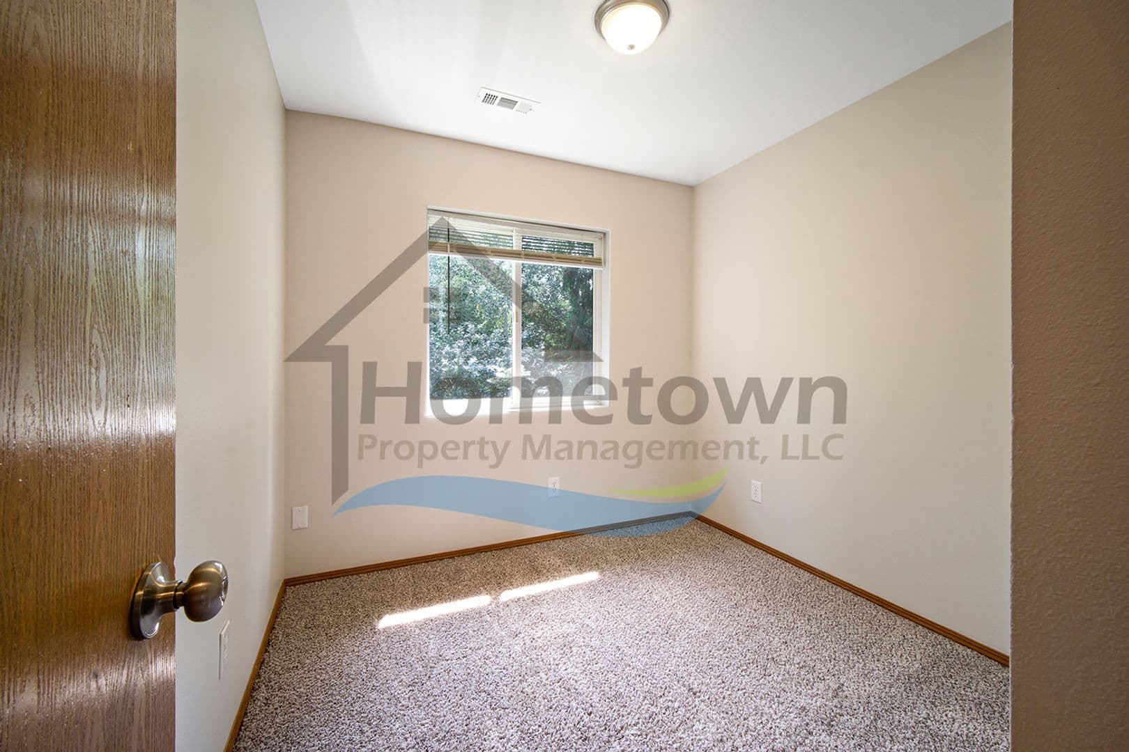 Coeur d'Alene Apartment: 1018 W Mill Ave
