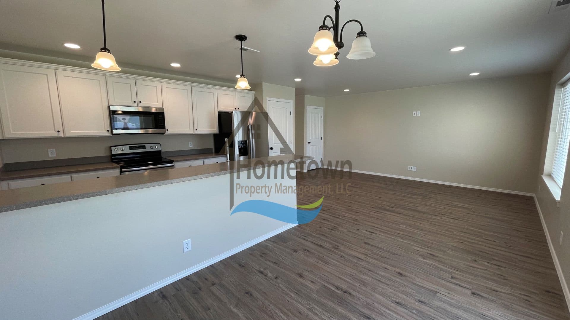 Burley Apartment: 321, 331, 341, 351 E 8th St