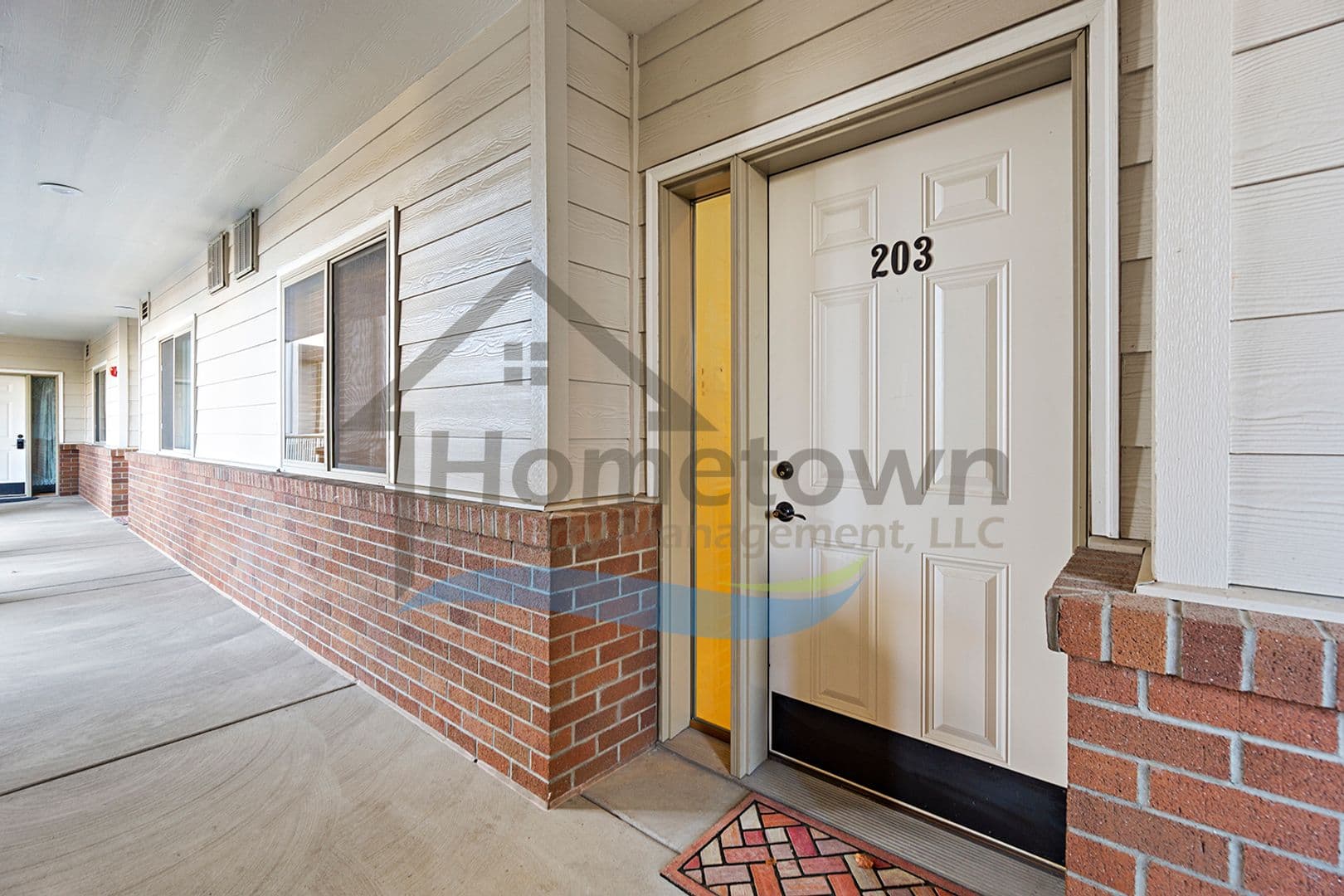 Post Falls House: 355 W Waterside Dr