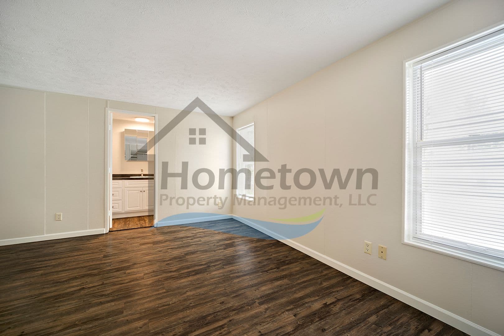 Athol House: 5415 E Grove Ave