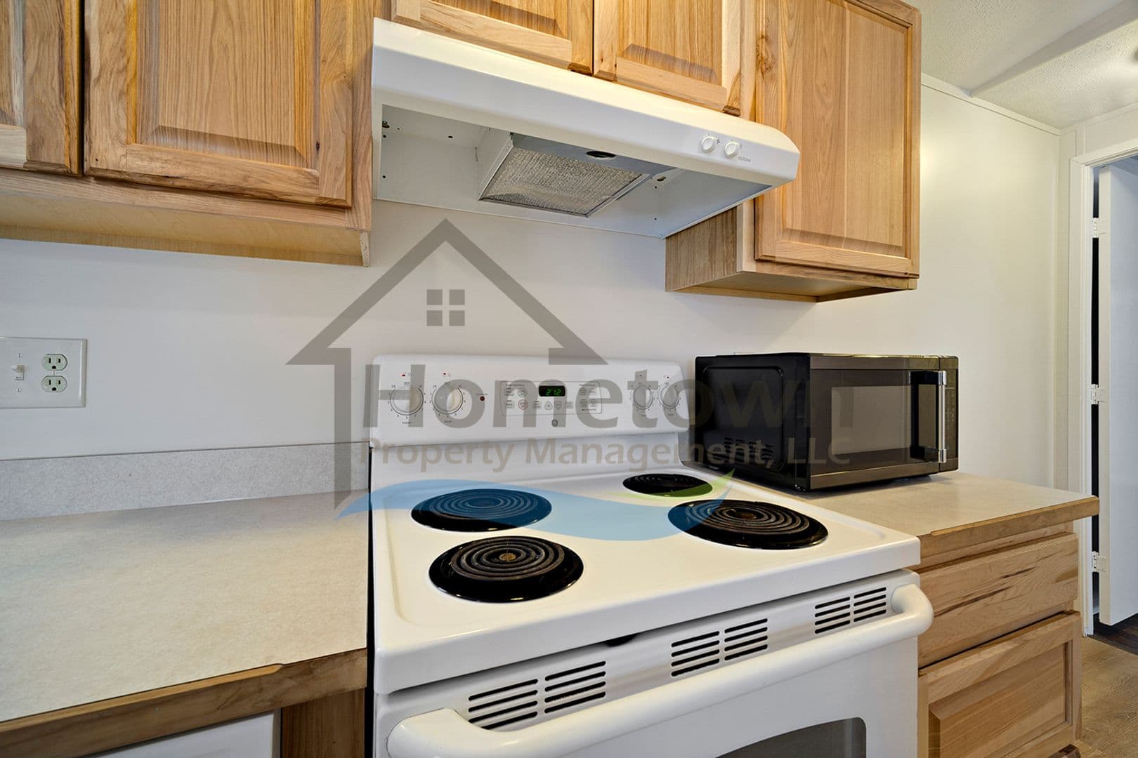 Athol House: 5415 E Grove Ave