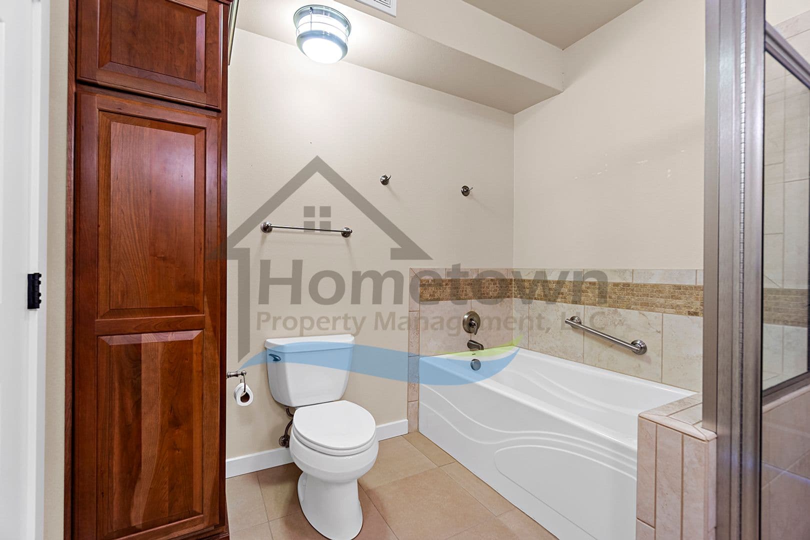 Post Falls House: 355 W Waterside Dr