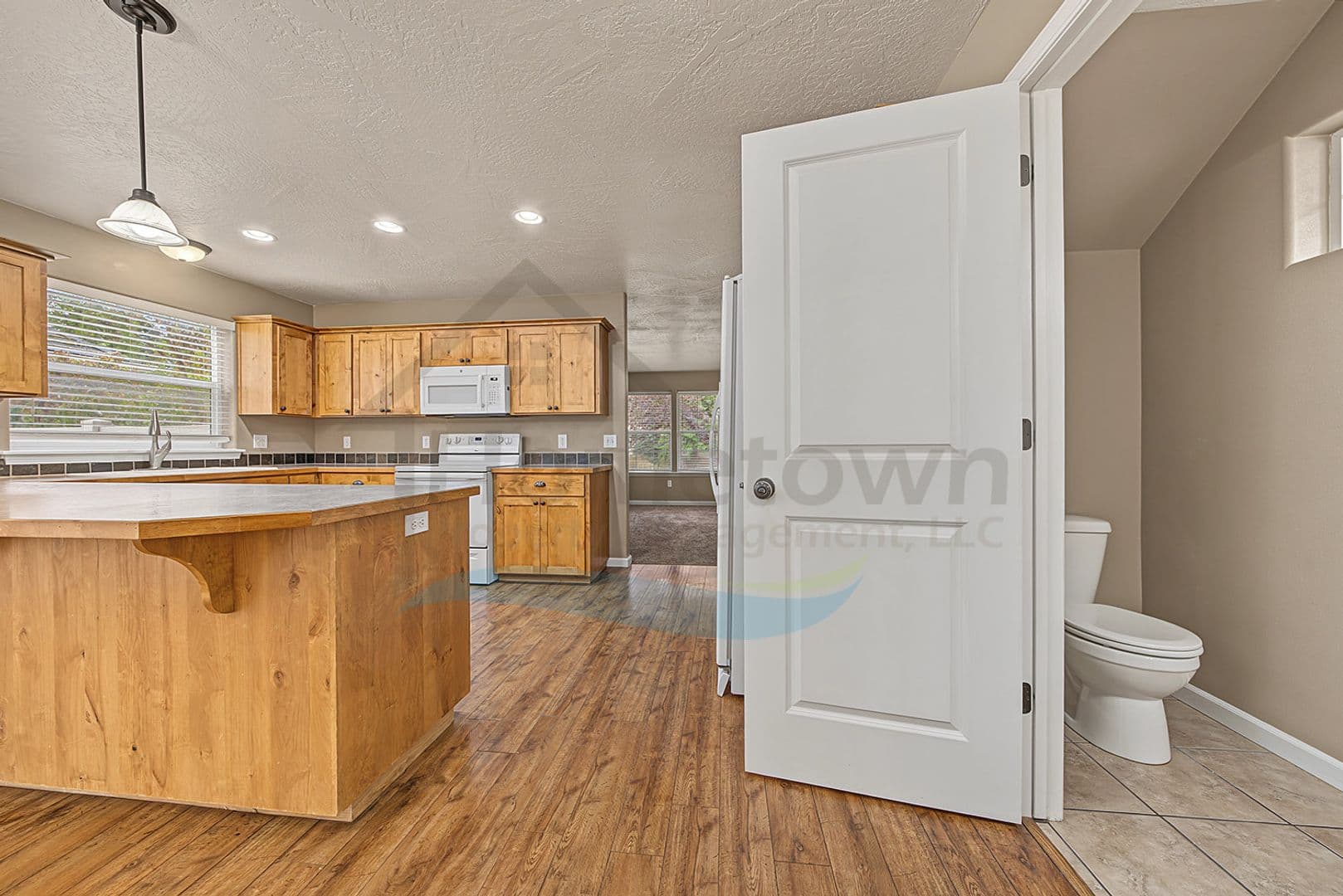 Coeur d'Alene House: 908 E Davis Ave