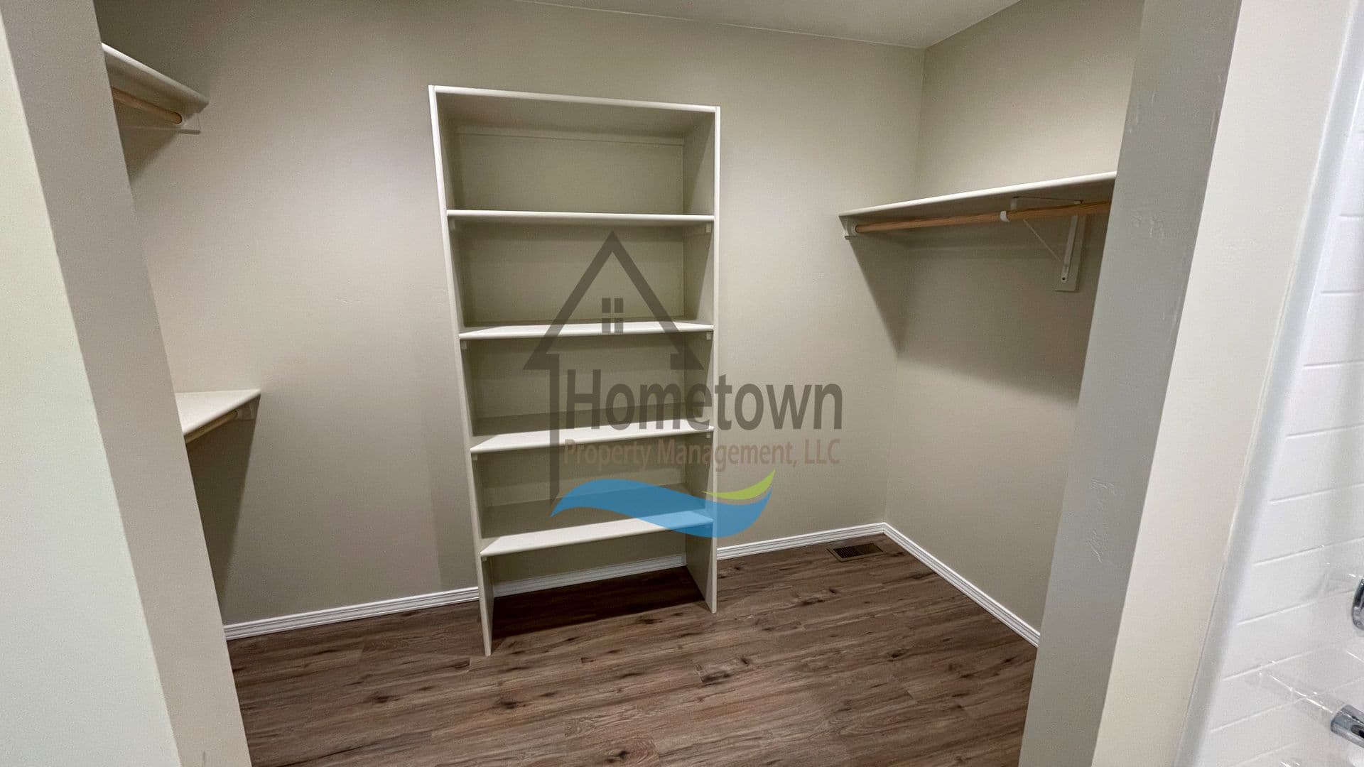 Burley Apartment: 321, 331, 341, 351 E 8th St